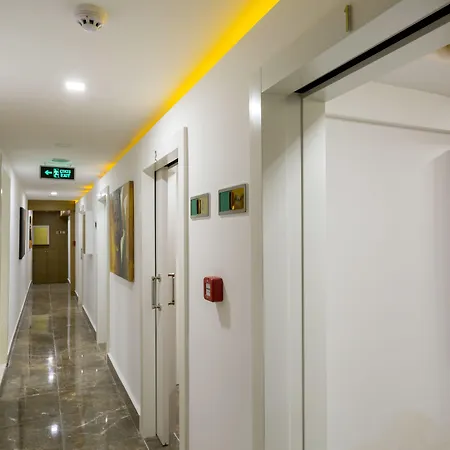 Wise & - Adults Only Otel