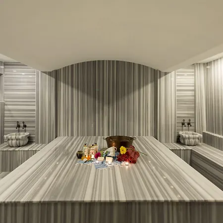 Wise & - Adults Only 3*