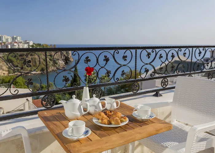 Hotel Wise & - Adults Only 3*